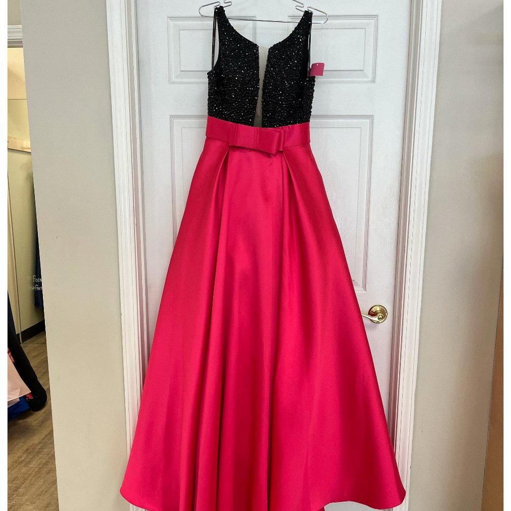 Jovani 28130 Fuchsia SZ: 4